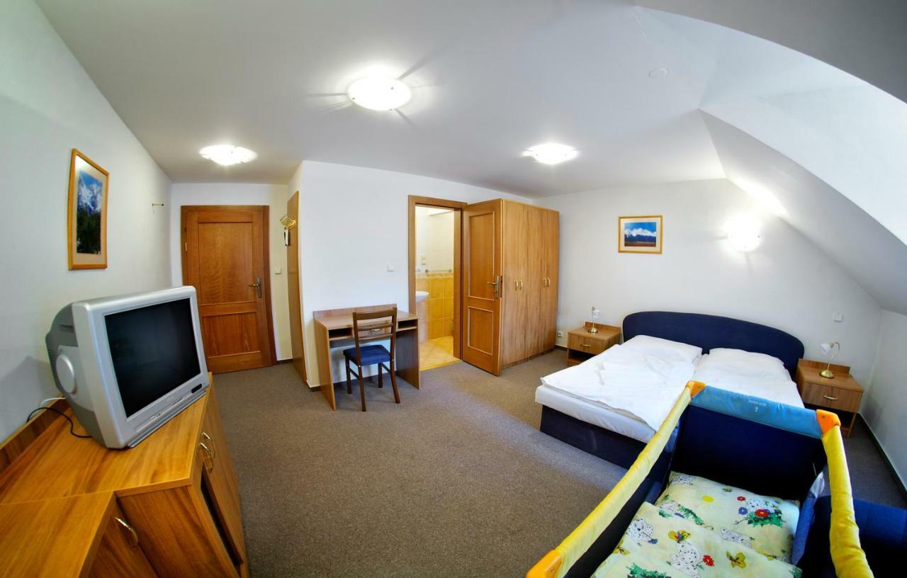 Kastiel Lucivna Hotell Exteriör bild